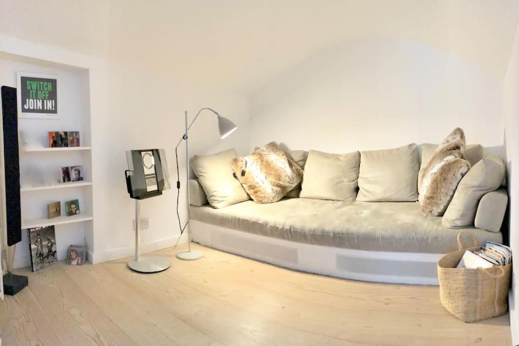 Stunning 4 Bed Flat Near Notting Hill And Hyde Park London